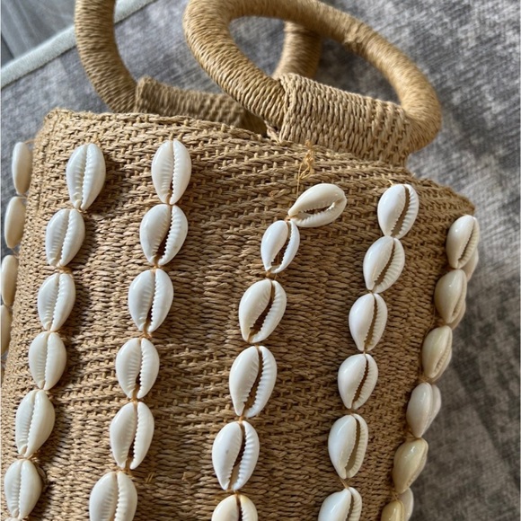 Lulus Shell Purse - Picture 5 of 5